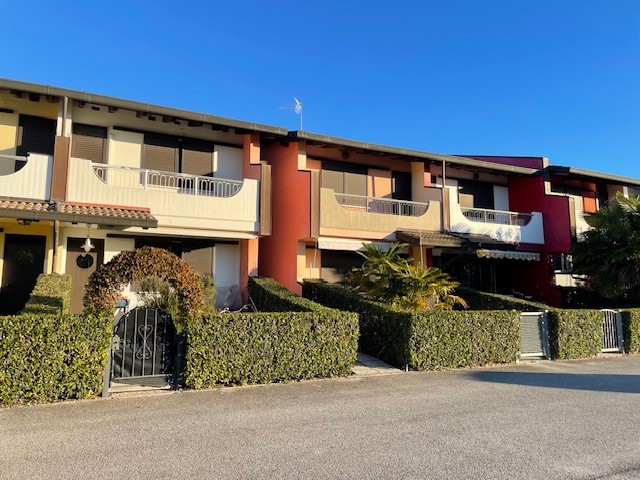 Villetta a Schiera con posto barca Terra Mare  Capo Nord